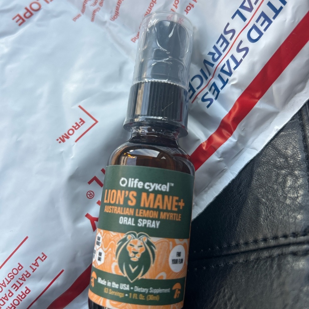 Lion's Mane+ Australian Lemon Myrtle Oral Spray - Green/Orange